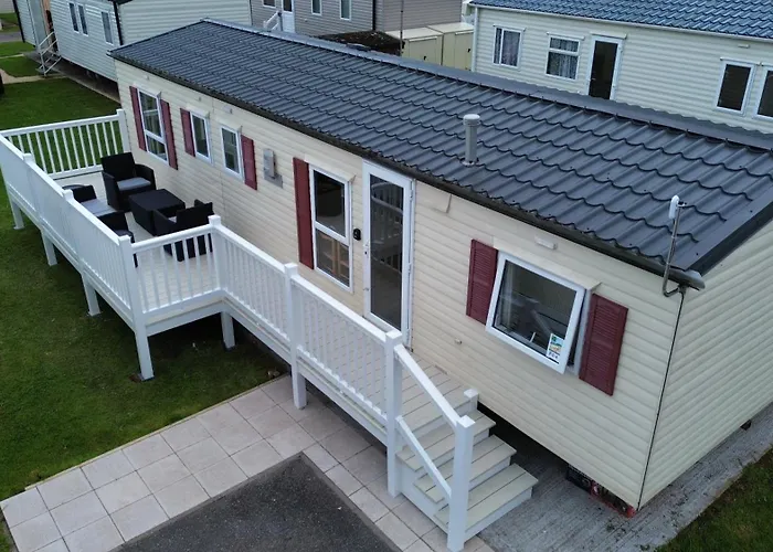 F04 Dawlish Sands 4 Bedroom 8 Berth Static