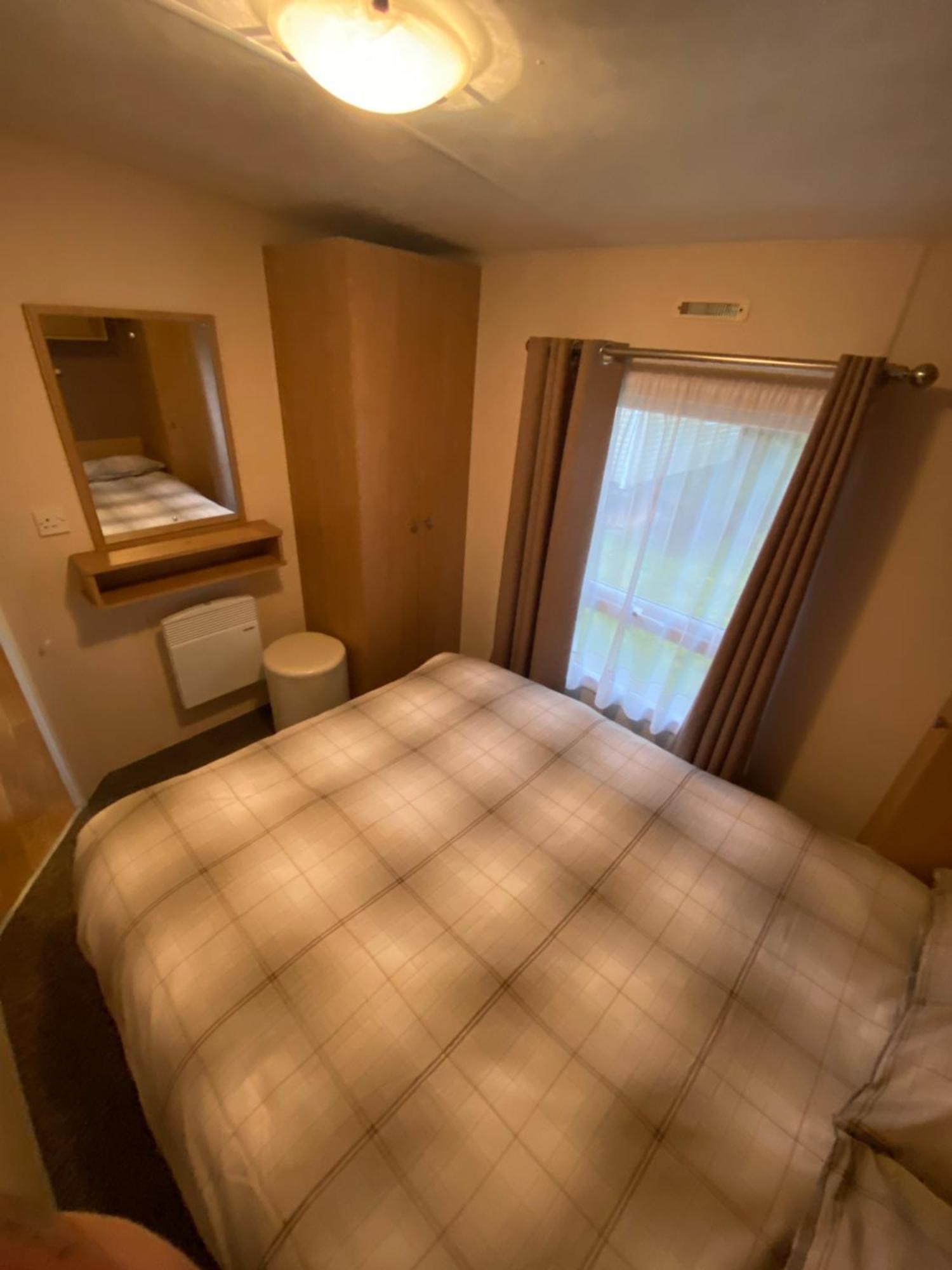 F04 Sands 4 Bedroom 8 Berth Static