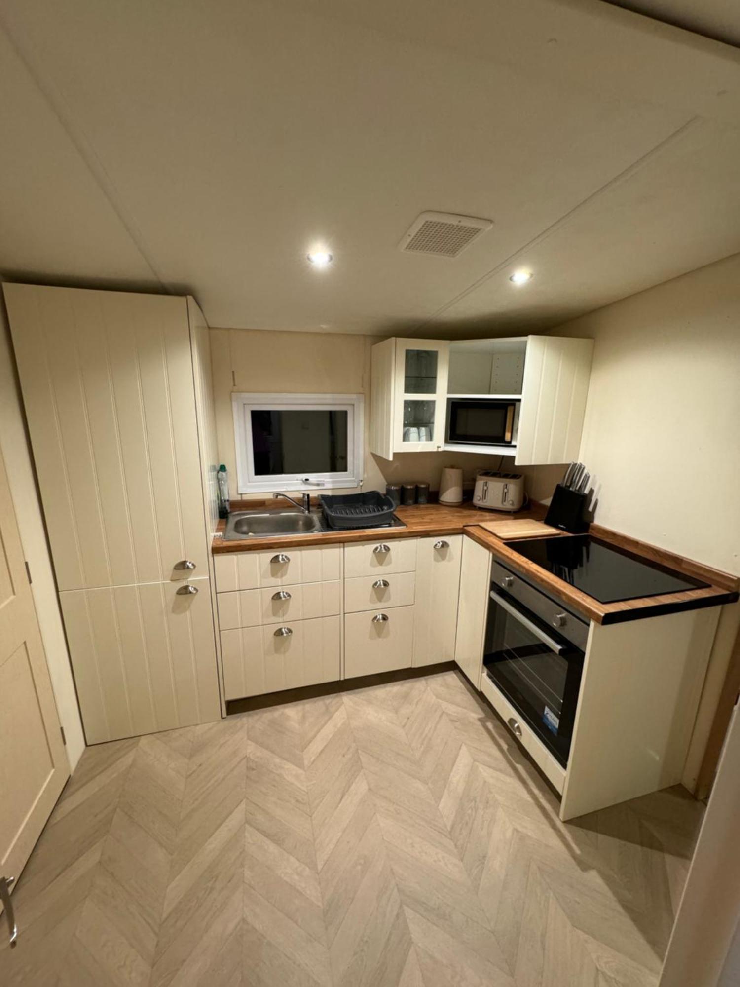 Campsite F04 Sands 4 Bedroom 8 Berth Static