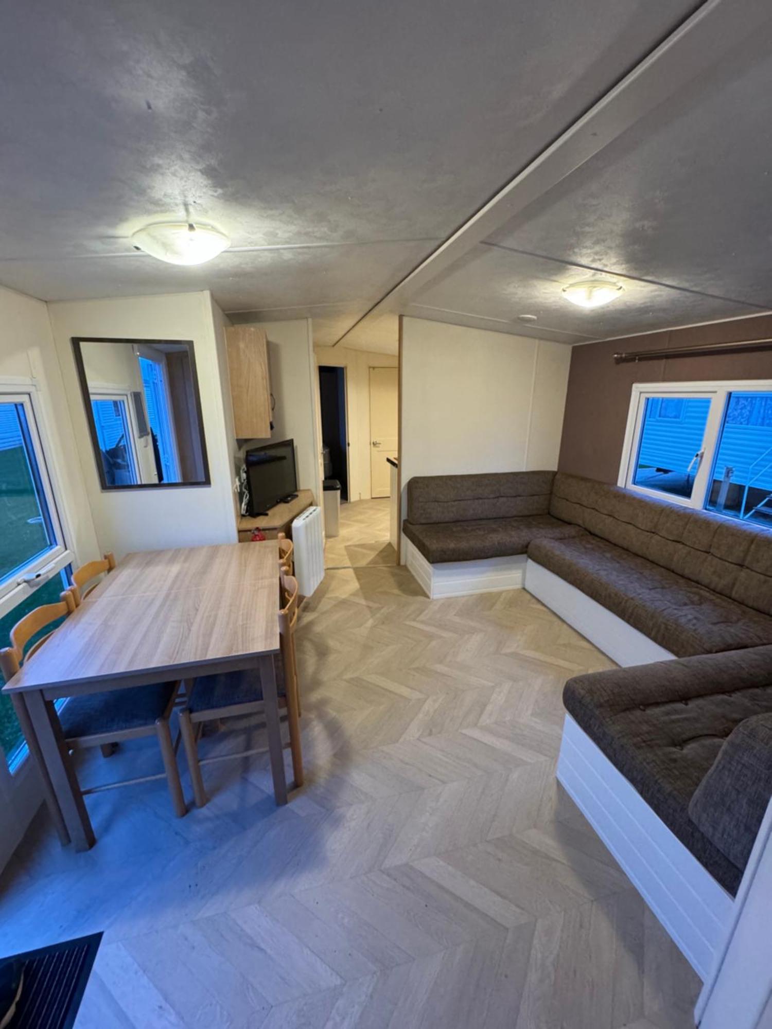 Campsite F04 Sands 4 Bedroom 8 Berth Static