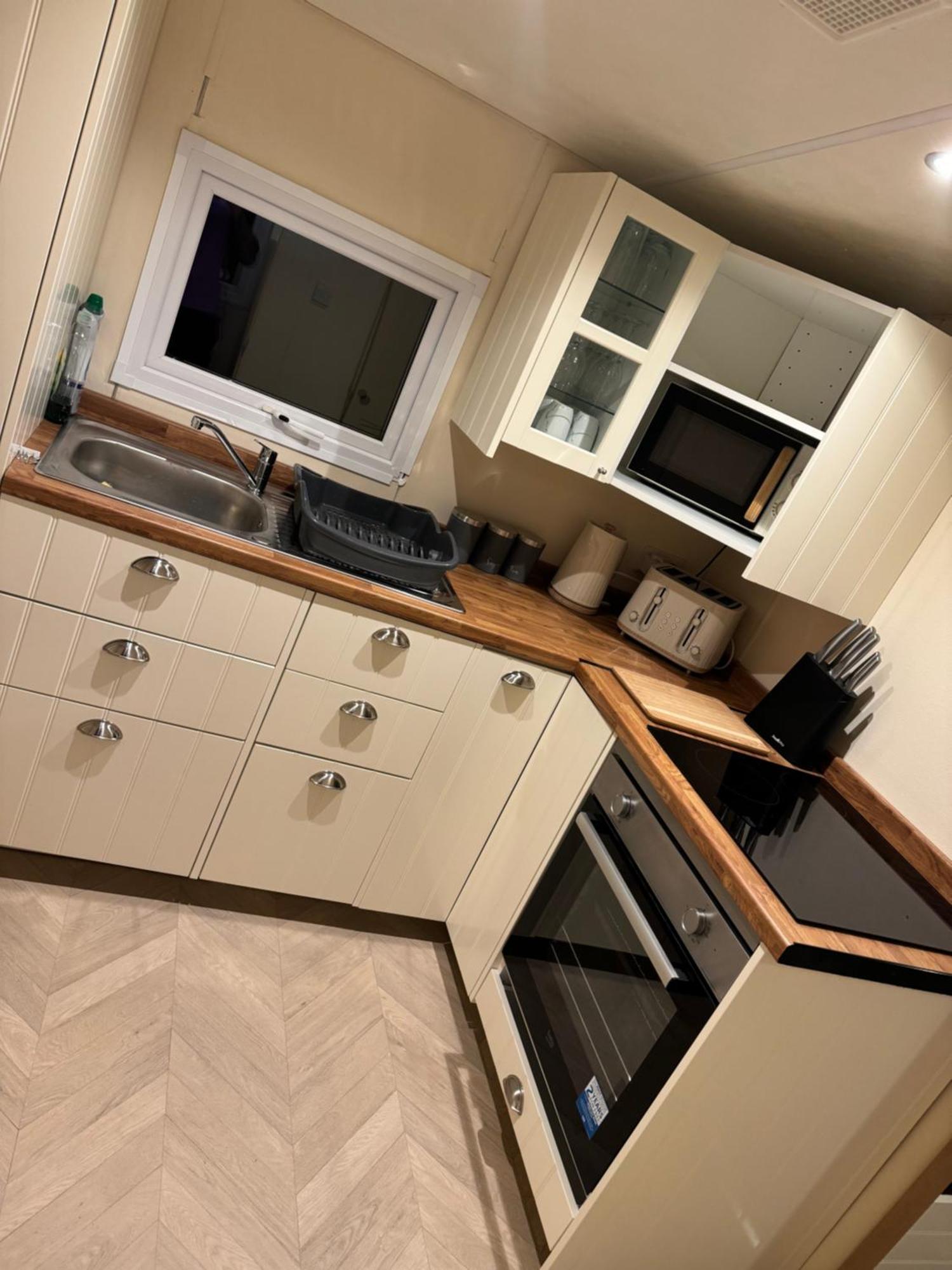 Campsite F04 Sands 4 Bedroom 8 Berth Static