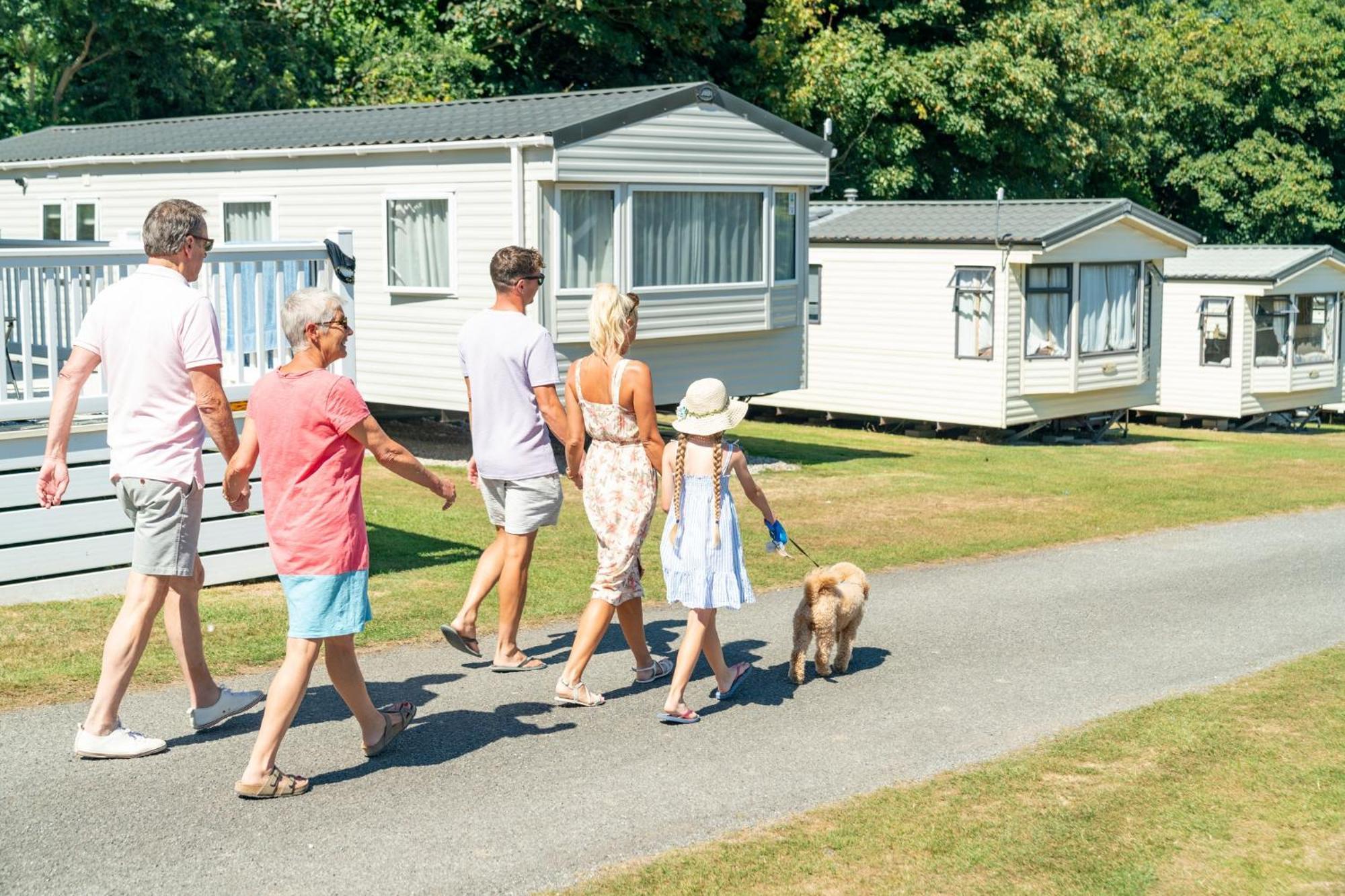 F04 Sands 4 Bedroom 8 Berth Static