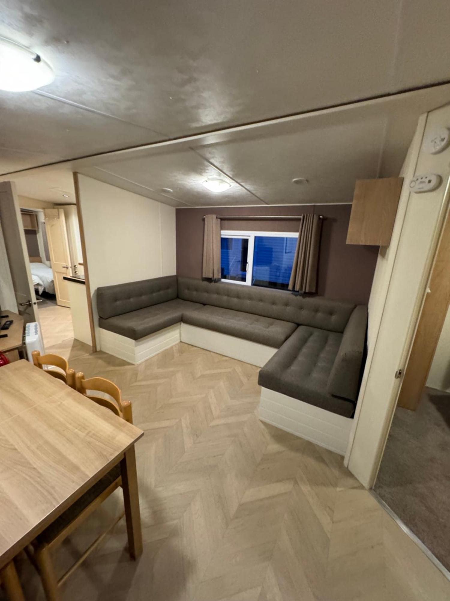 F04 Sands 4 Bedroom 8 Berth Static