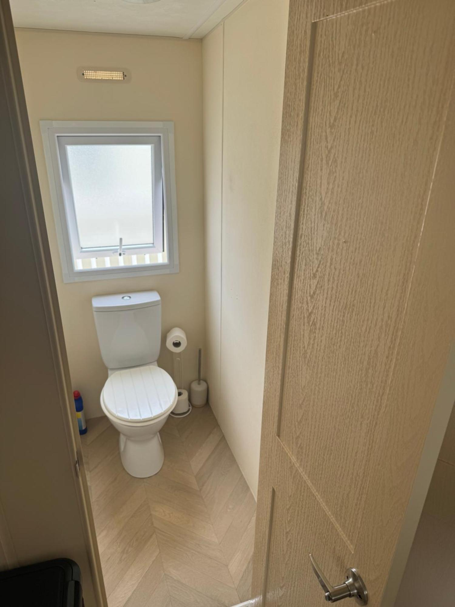 F04 Sands 4 Bedroom 8 Berth Static * Dawlish